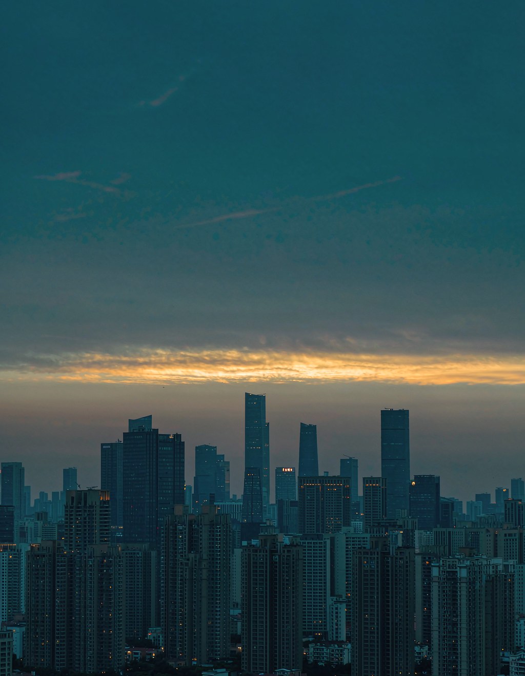 快法务集团 · 城市天际线